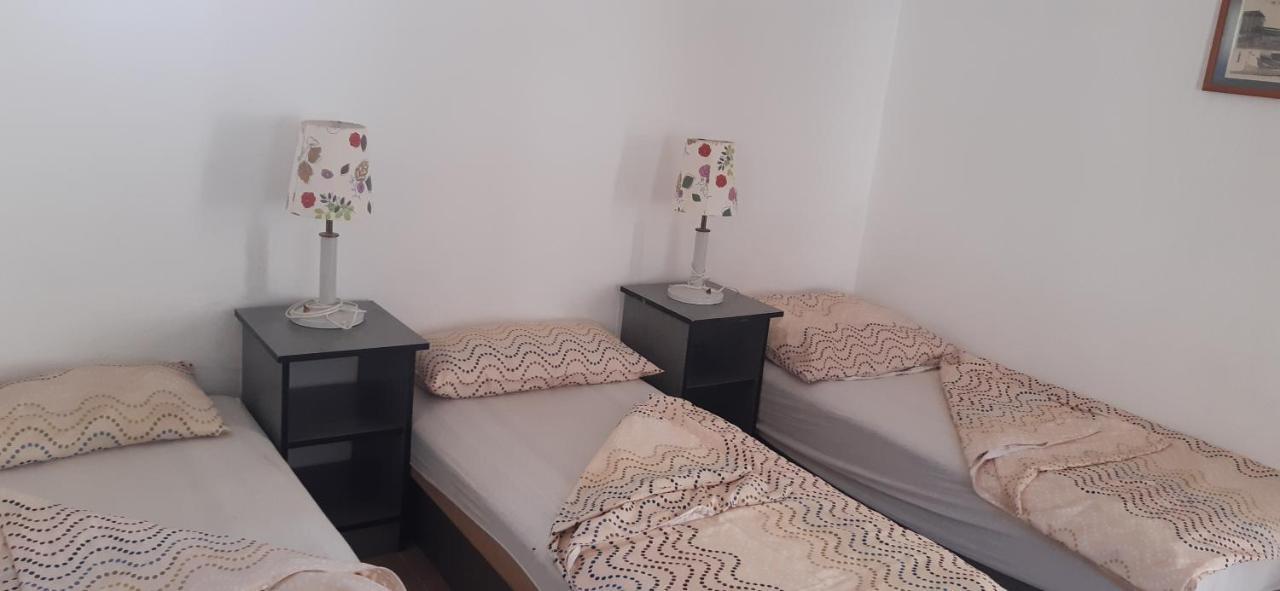 Aqua Hostel Шіофок Екстер'єр фото