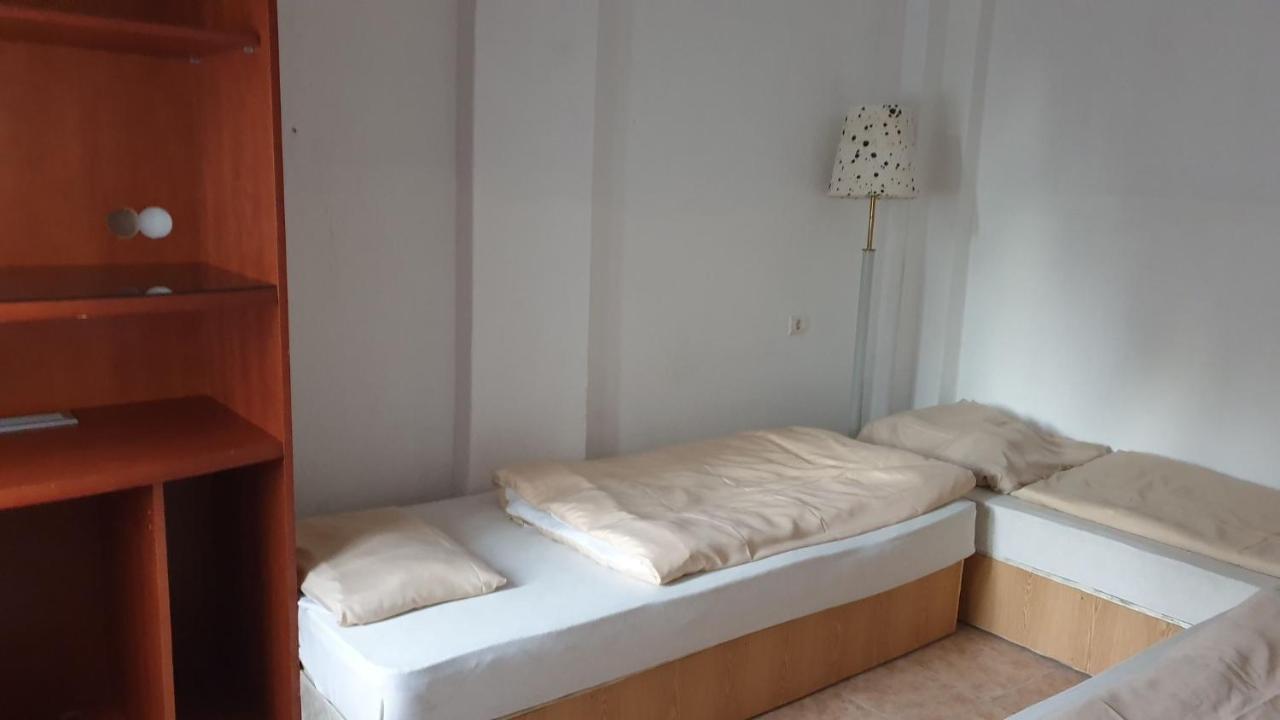 Aqua Hostel Шіофок Екстер'єр фото